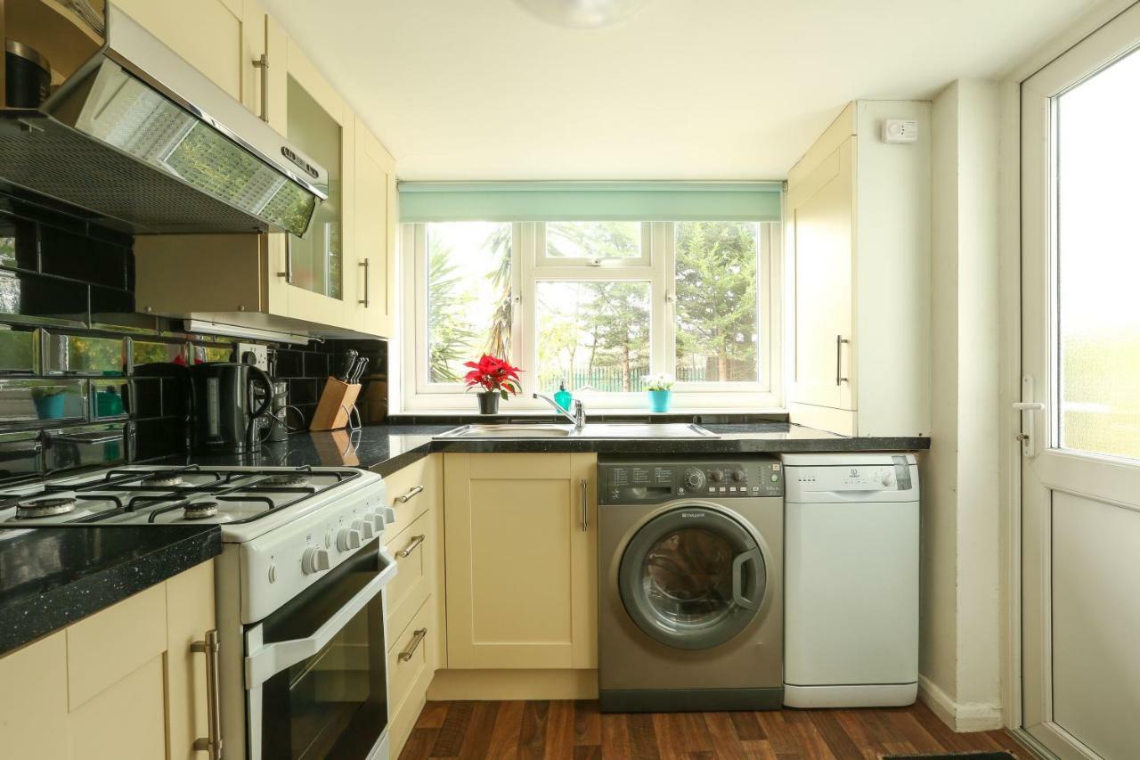 Modern Flat Near Central London Apartment