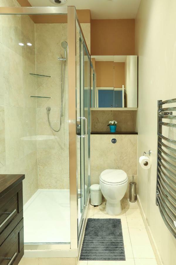 Apartment Modern Flat Near Central London London
